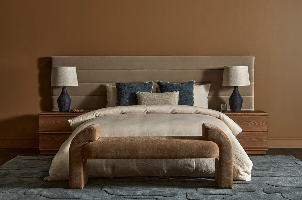 Lorne Shore Table Lamp - Sandy Chalk - Ivory
